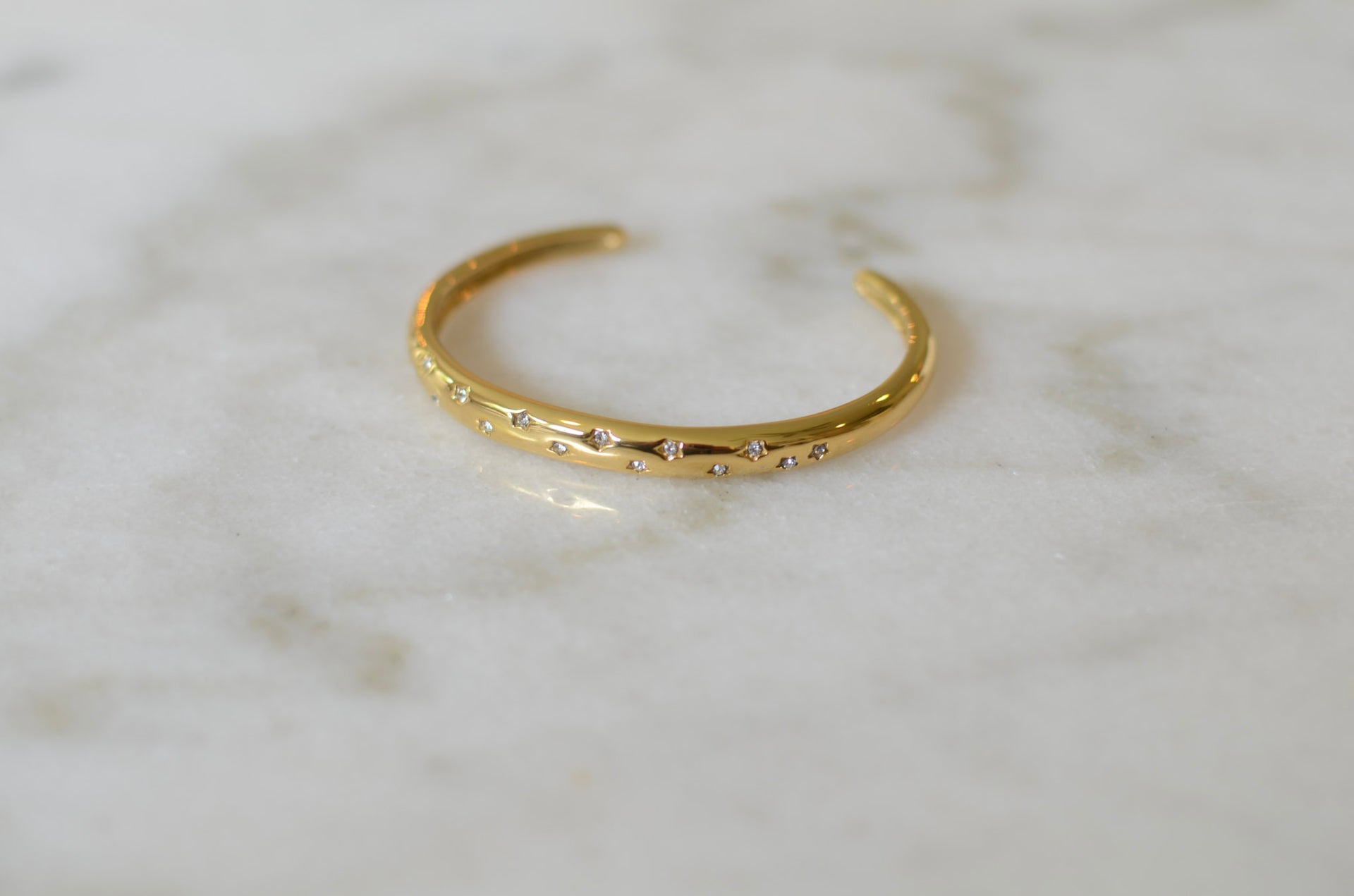 The Stars Bangle – 18k Gold Plated Stainless Steel