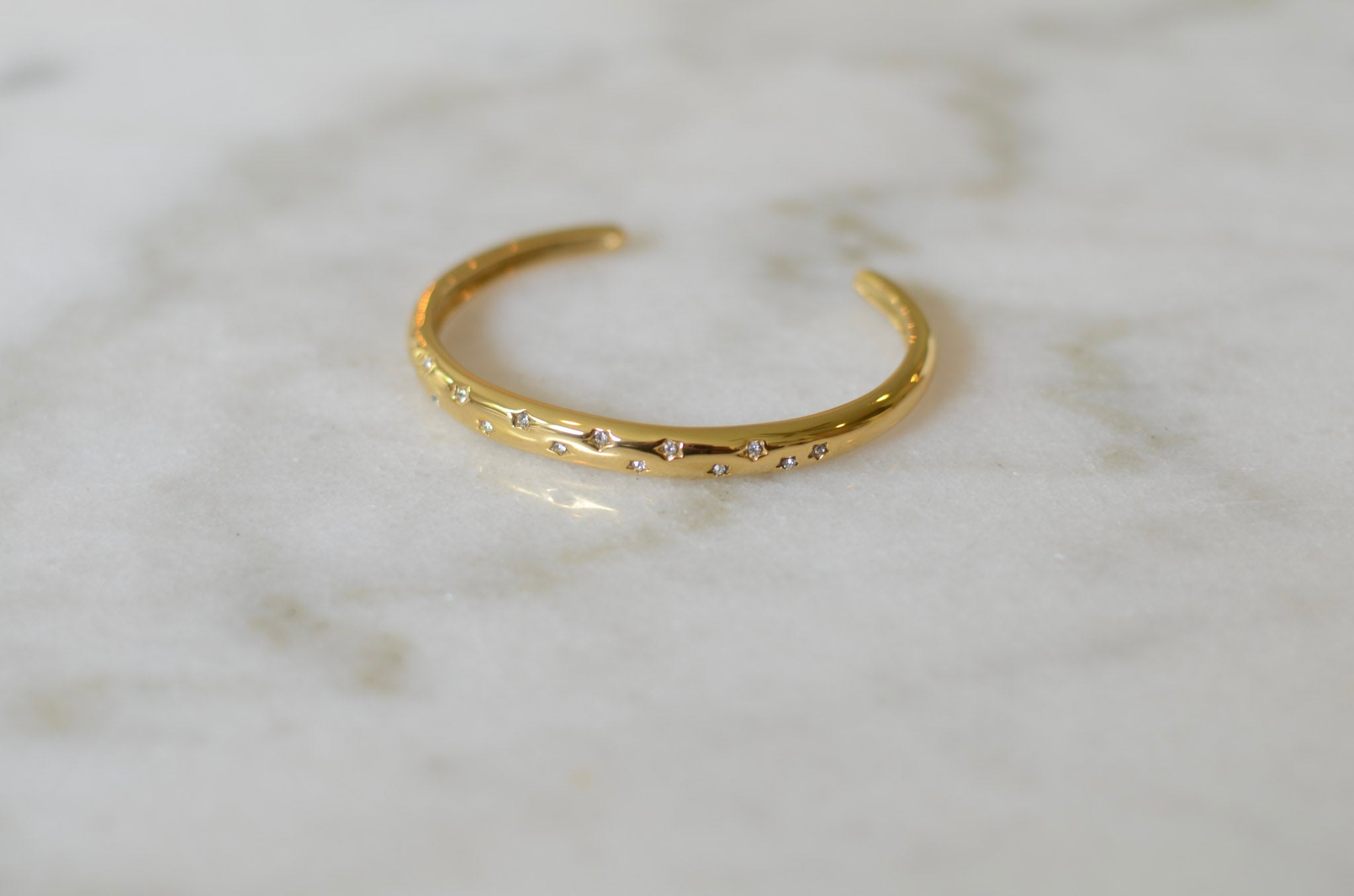 The Stars Bangle – 18k Gold Plated Stainless Steel